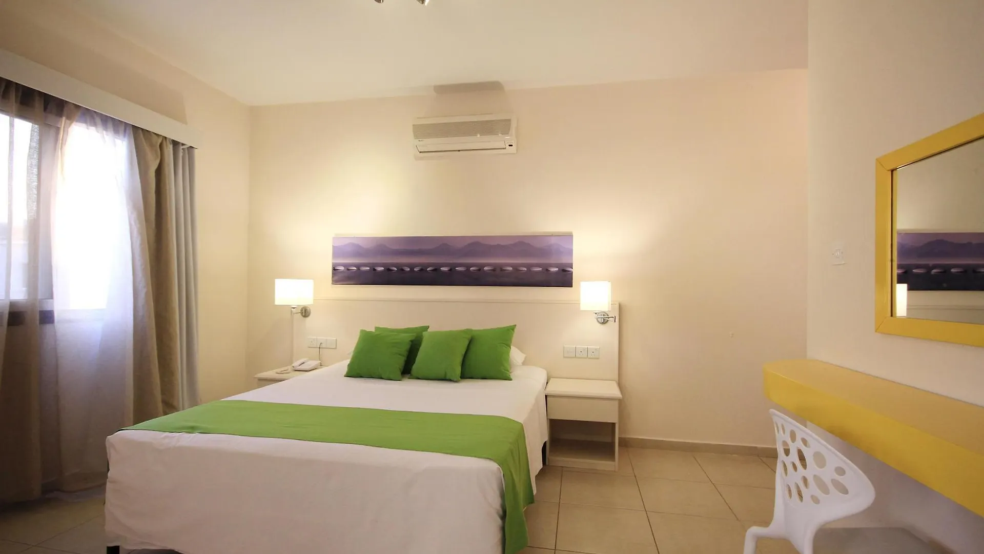 *** 公寓式酒店 Sea Cleonapa Hotel 圣纳帕 塞浦路斯
